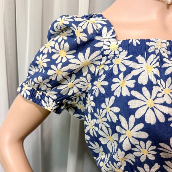 AMERICAN EAGLE OUTFITTERS Square Neck Cropped Daisy Top (Size S) - Picture 3 of 14